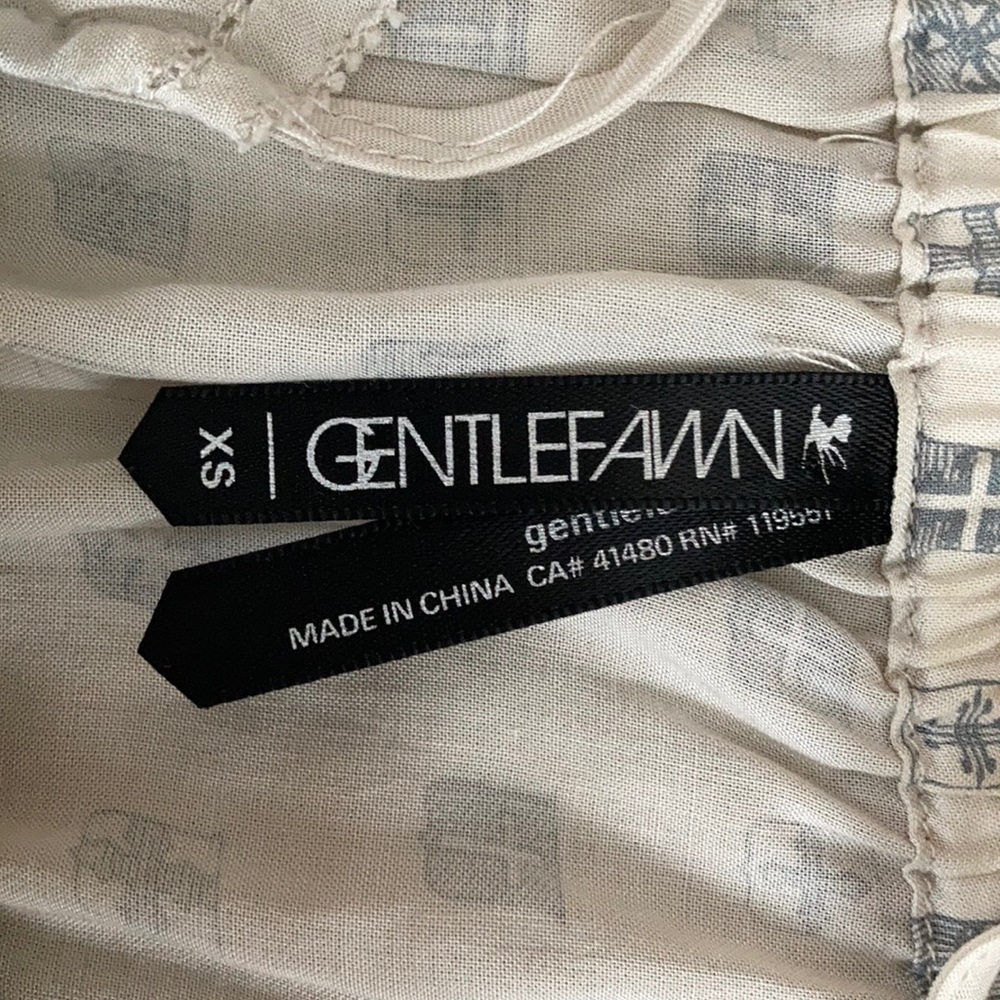 Gentle Fawn Ruffle Dress with Pattern - Picture 6 of 12